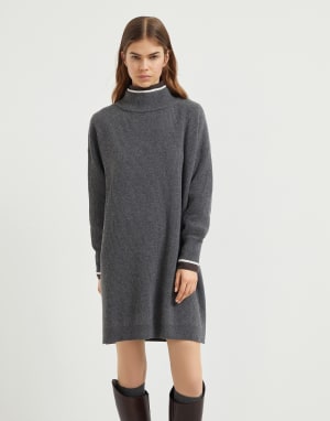 d*7様 BRUNELLO CUCINELLI 半袖ニットワンピース 女性用カジュアルドレス、イブニングドレス、ジャンプスーツ