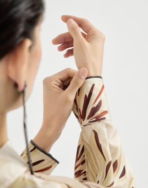 Bloom print pongee shirt Beige Silk Woman - Brunello Cucinelli