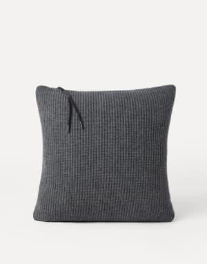 【タグあり】ブルネロクチネリ　クッション タグあり】ブルネロクチネリ クッション ブルネロクチネリカシミア