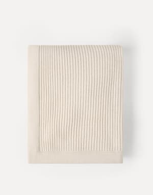 ホームデコレーションに最適な上掛け、ブランケット | Brunello Cucinelli