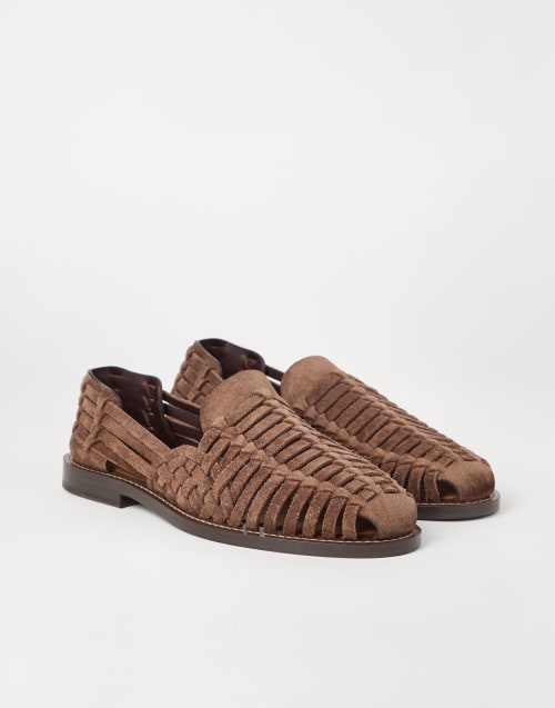 Men's leisure shoes: casual loafers and boat shoes