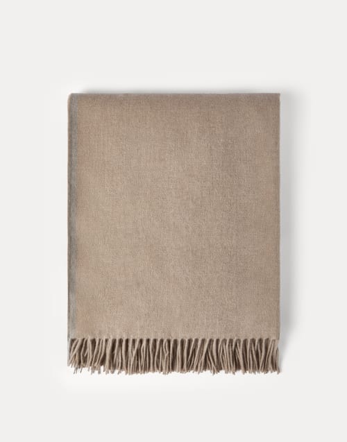 ホームデコレーションに最適な上掛け、ブランケット | Brunello Cucinelli