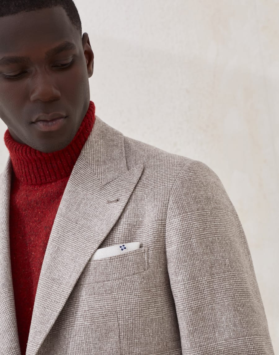 Платок из шелка Сливочный Мужчина - Brunello Cucinelli