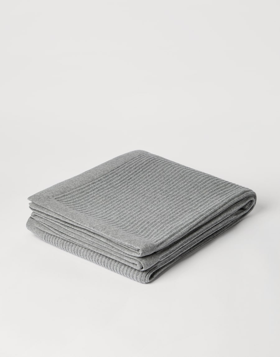 Coperta in cashmere Grigio Lifestyle - Brunello Cucinelli