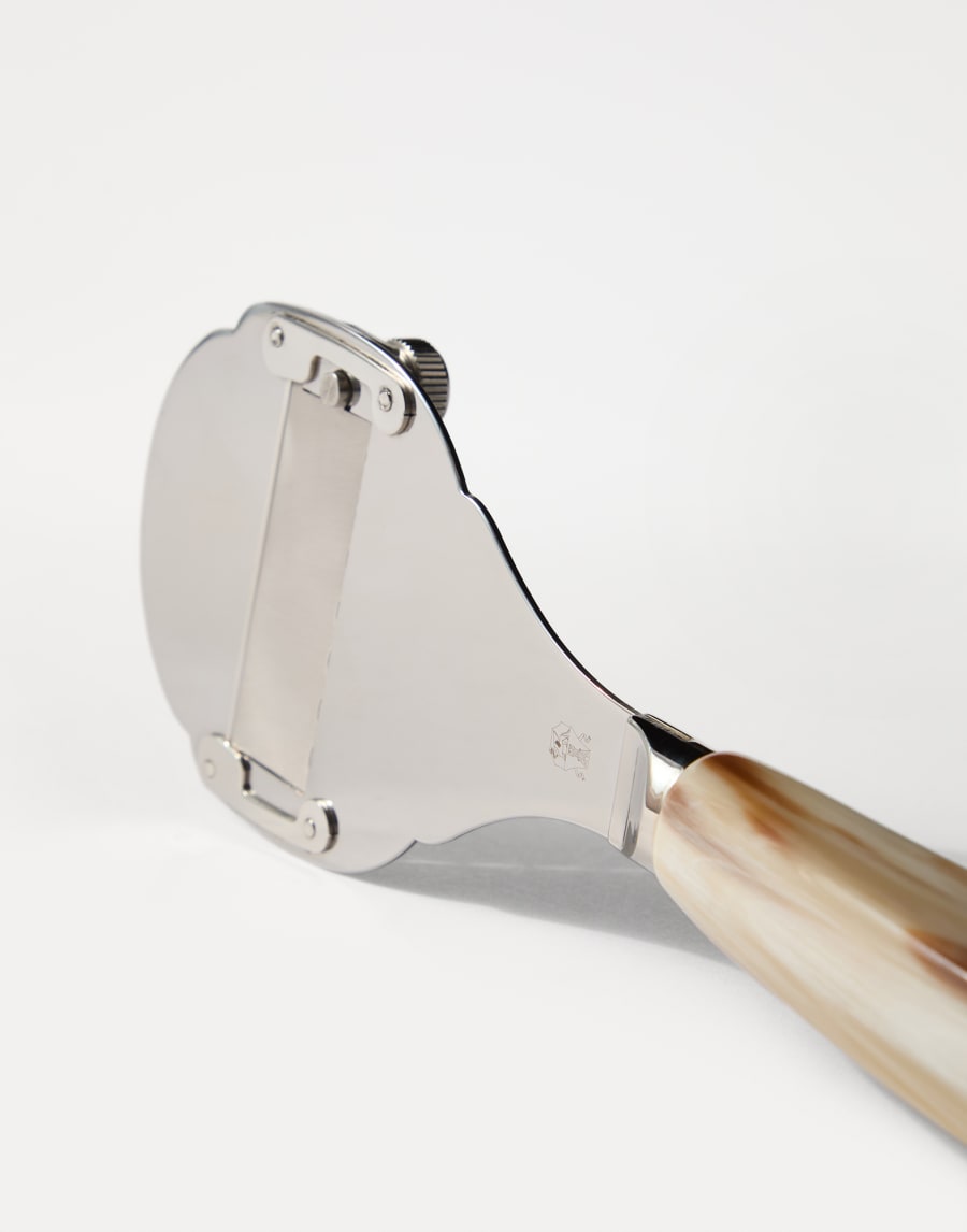 Truffle shaver Natural Horn Lifestyle - Brunello Cucinelli