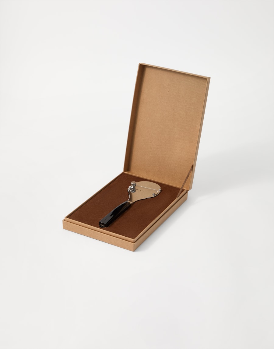 Truffle shaver Black Lifestyle - Brunello Cucinelli