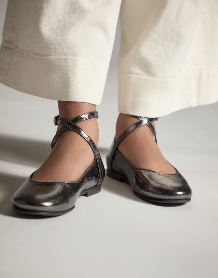 ラメカーフスキン フラットシューズ シルバー ガールズ - Brunello Cucinelli