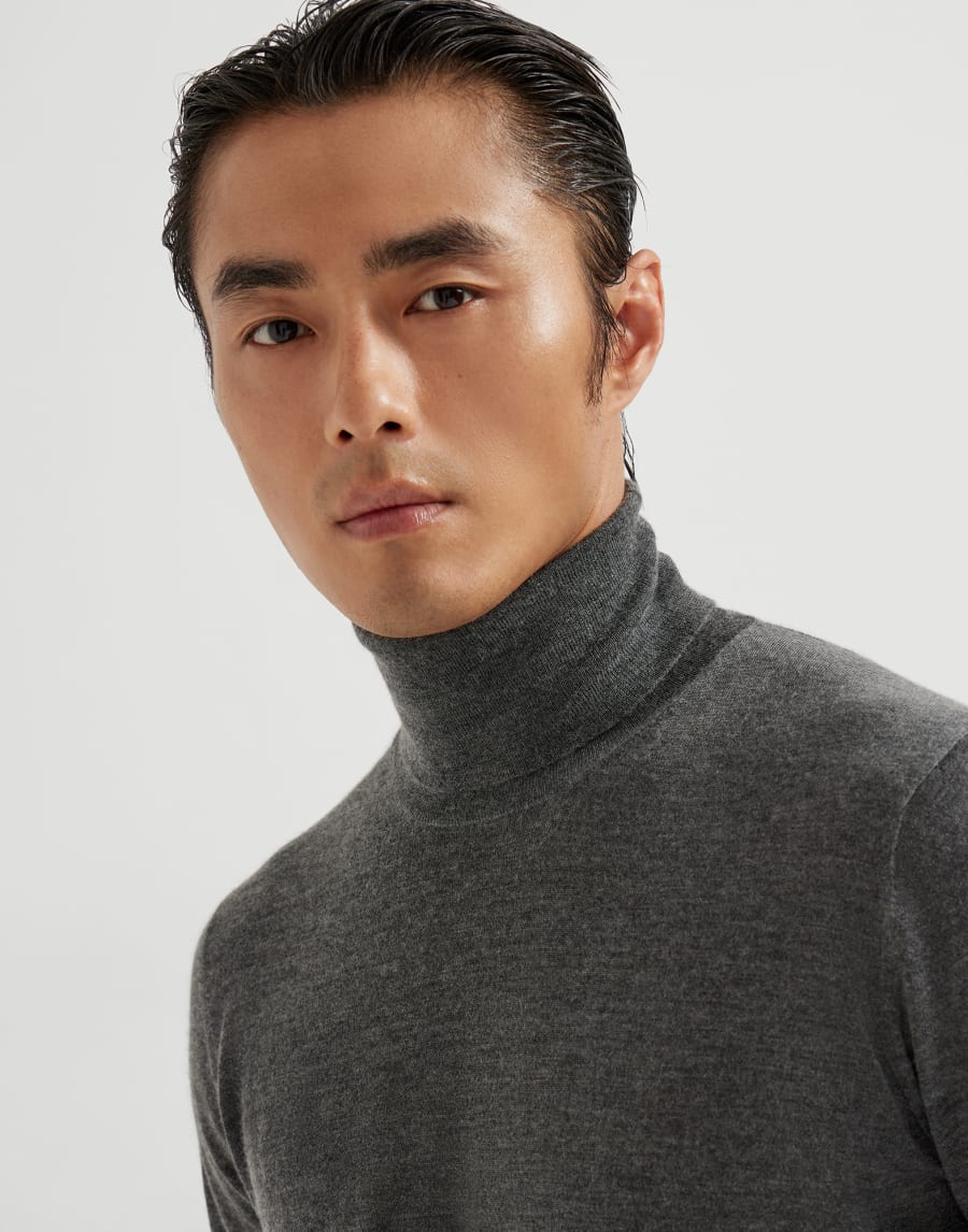 Cashmere and silk lightweight sweater Lead Man - Brunello Cucinelli