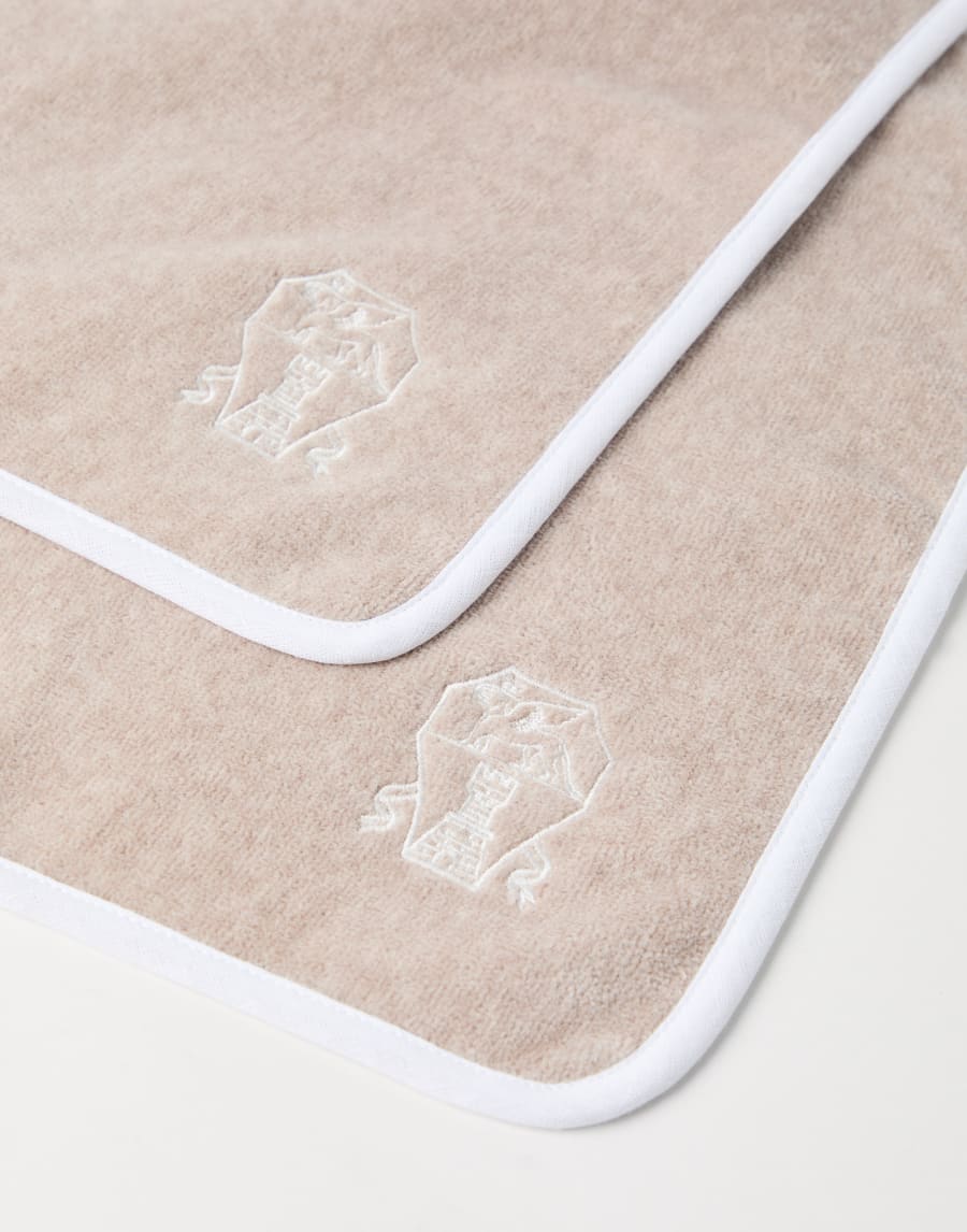 Terrycloth hand towels Beige Lifestyle - Brunello Cucinelli