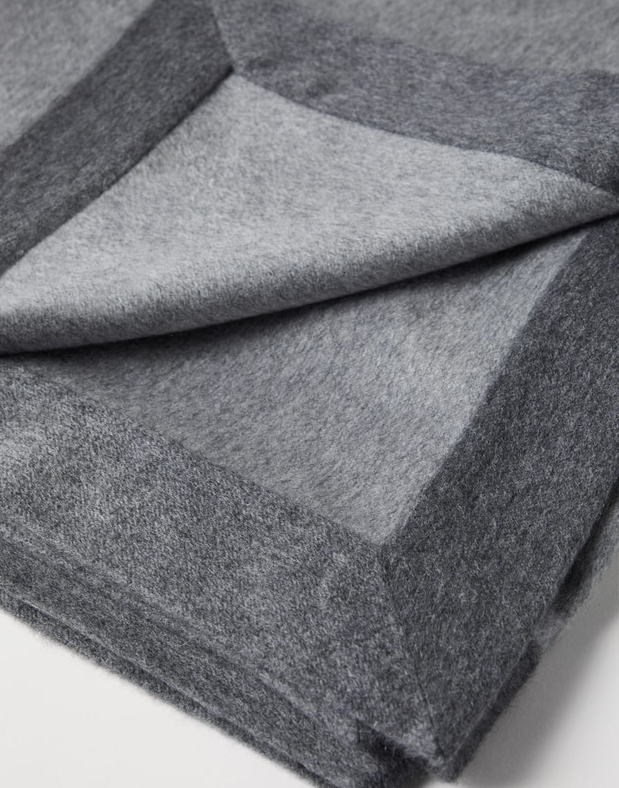 Cashmere throw with contrasting border Dark Grey Lifestyle - Brunello Cucinelli