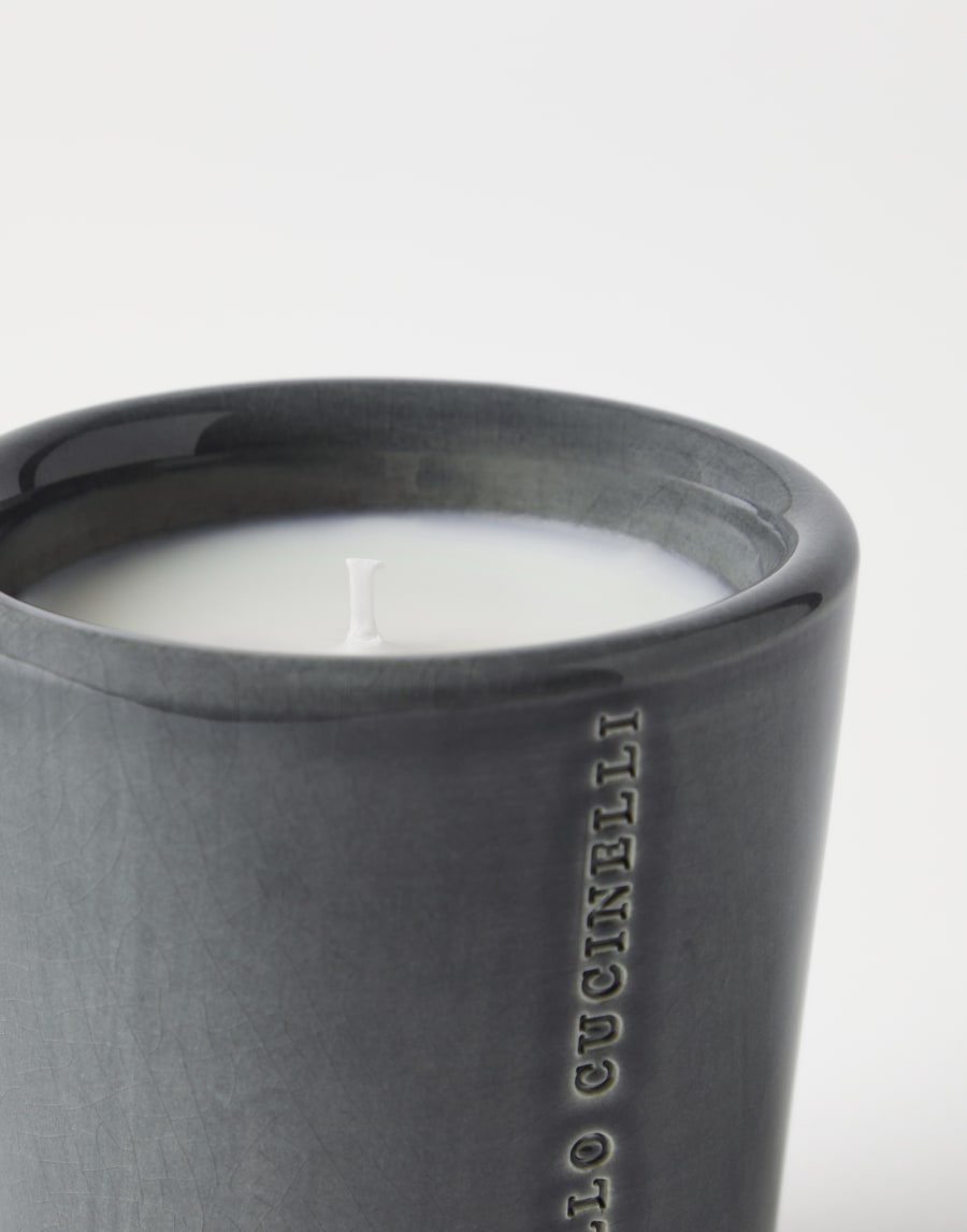 Vela en tarro craquelado Gris Oscuro Lifestyle - Brunello Cucinelli