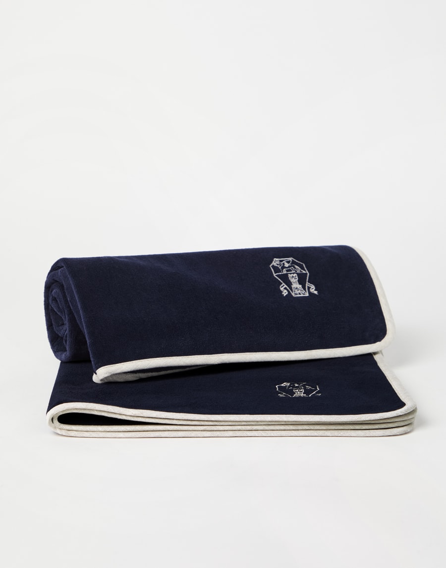 2-piece terrycloth towel set Navy Blue Lifestyle - Brunello Cucinelli