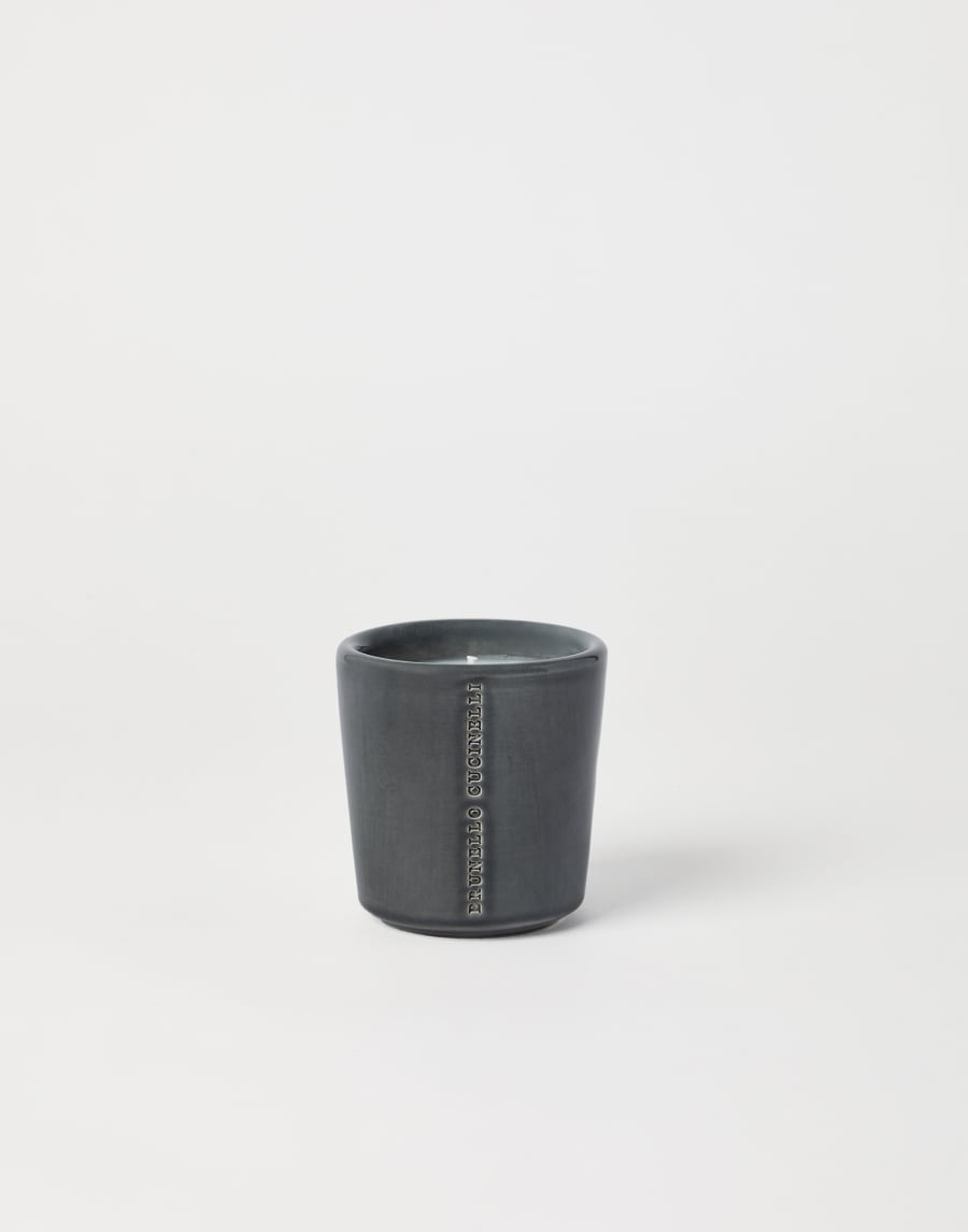 Candle in craquelée vessel Dark Grey Lifestyle - Brunello Cucinelli