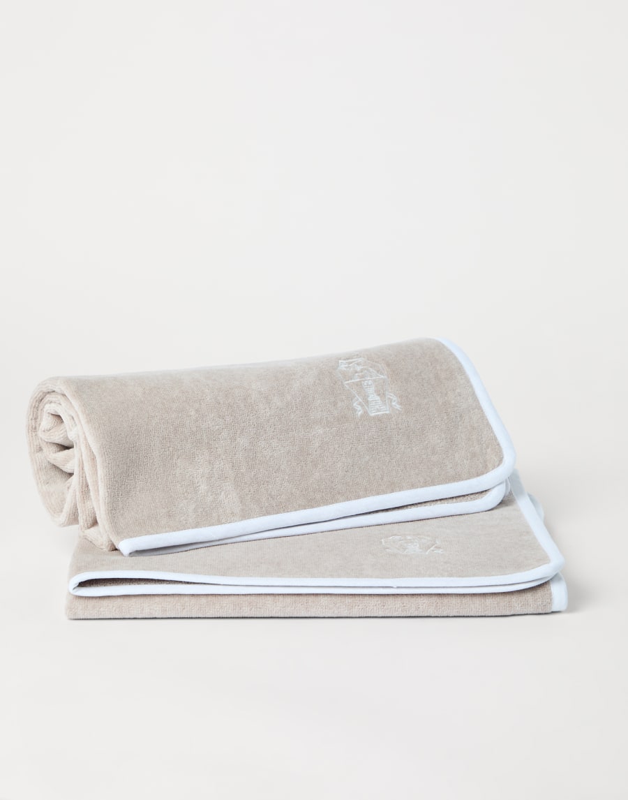 2-piece terrycloth towel set Beige Lifestyle - Brunello Cucinelli