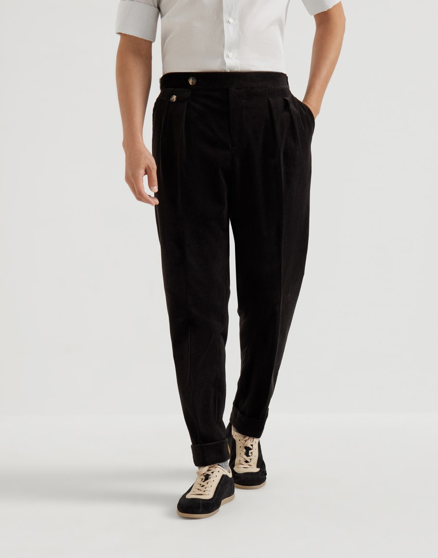 Pantalone con doppia pince e fibbiette Nero Uomo - Brunello Cucinelli