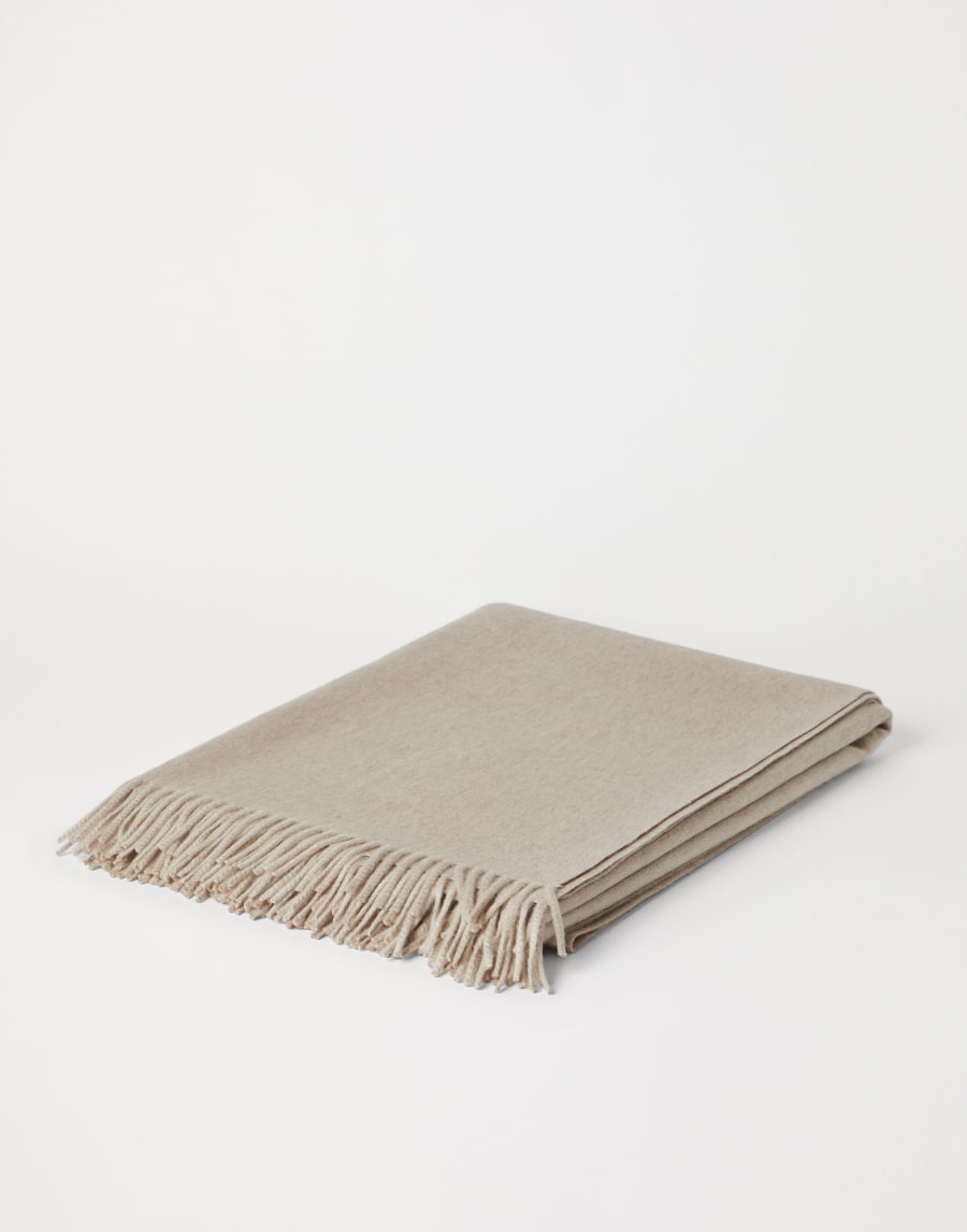 Plaid in cashmere con frange Beige Lifestyle - Brunello Cucinelli