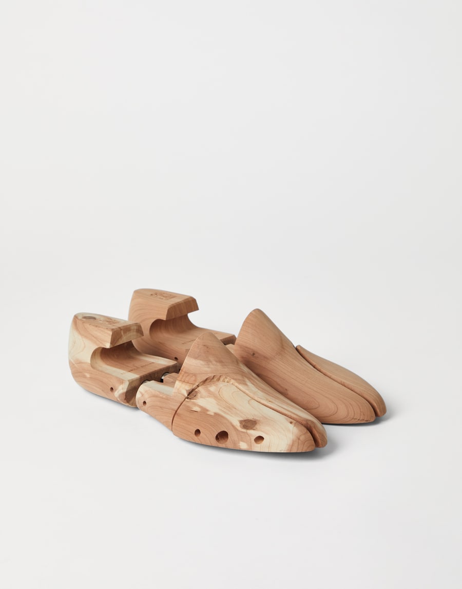 Tendiscarpe in legno di cedro Marrone Lifestyle - Brunello Cucinelli