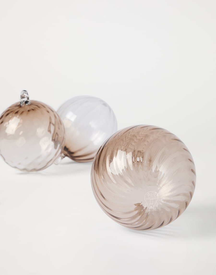 Textured Murano glass ornaments set Natural Lifestyle - Brunello Cucinelli