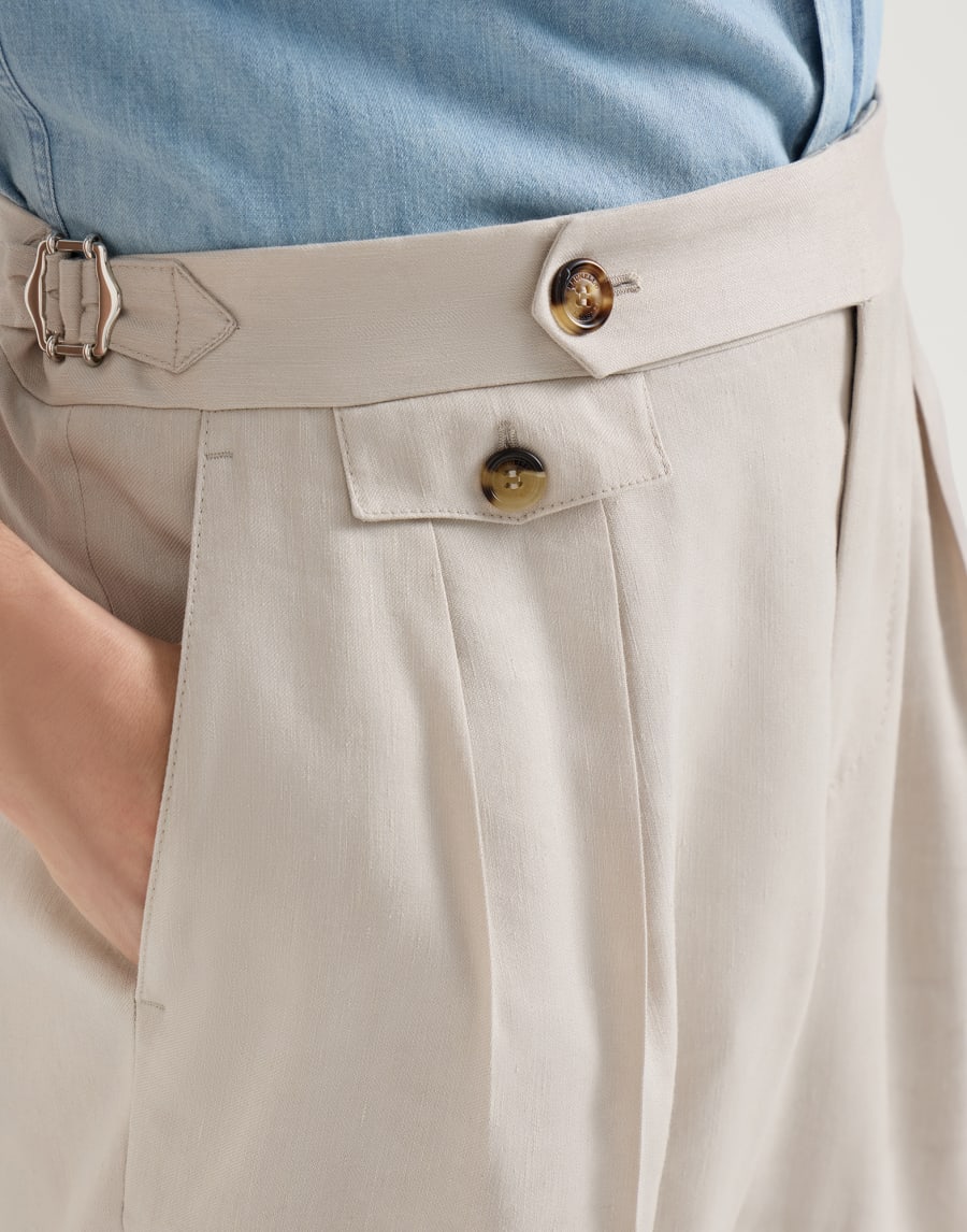 Trousers with double pleats and tabs Buff Man - Brunello Cucinelli