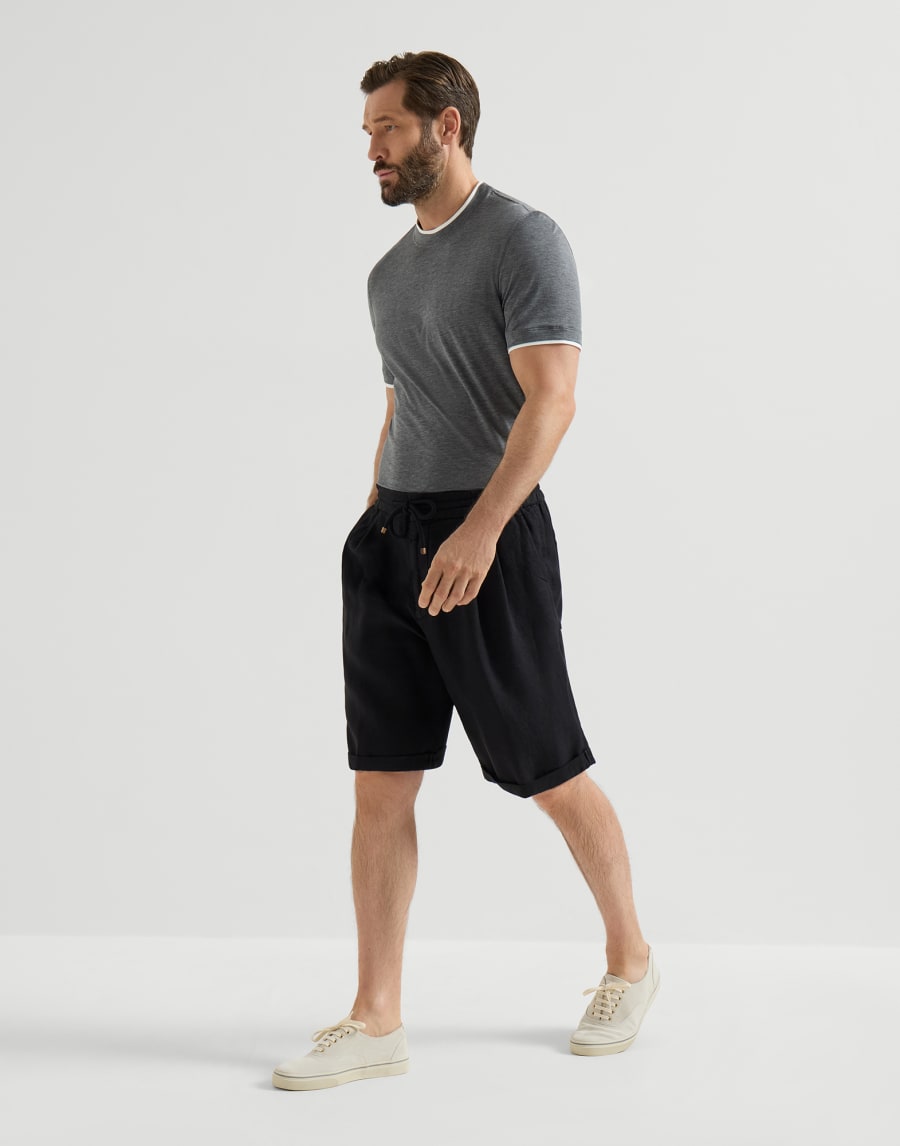 Gabardine Bermuda shorts Black Man - Brunello Cucinelli