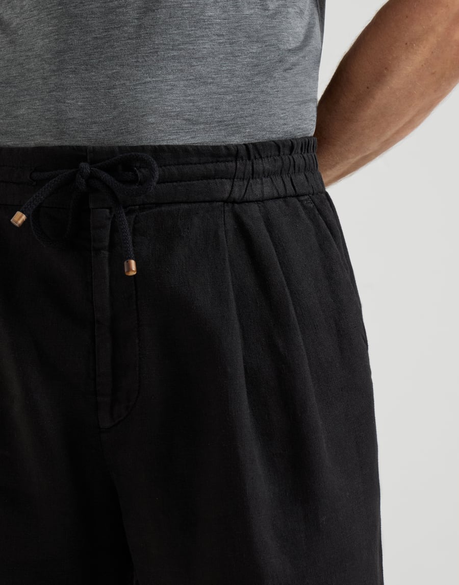 Gabardine Bermuda shorts Black Man - Brunello Cucinelli