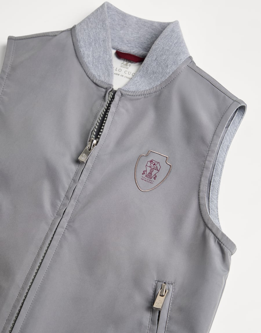 ロゴ入り ナイロンベスト グレー ボーイズ - Brunello Cucinelli