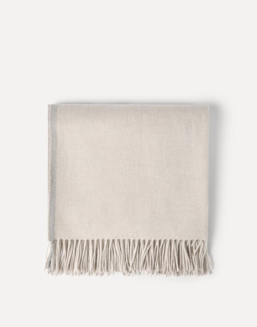 Cashmere throw Beige Lifestyle - Brunello Cucinelli