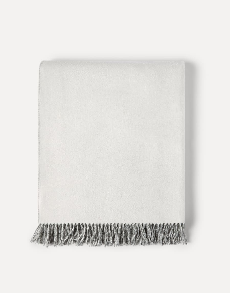 Silk double cloth throw Light Grey Lifestyle - Brunello Cucinelli