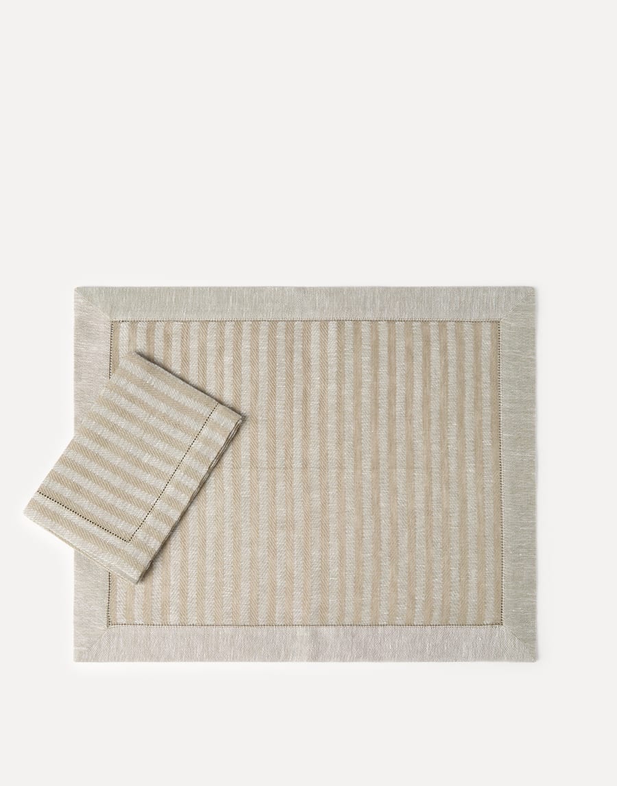 Chalk stripe linen placemat and napkin set Light Grey Lifestyle - Brunello Cucinelli