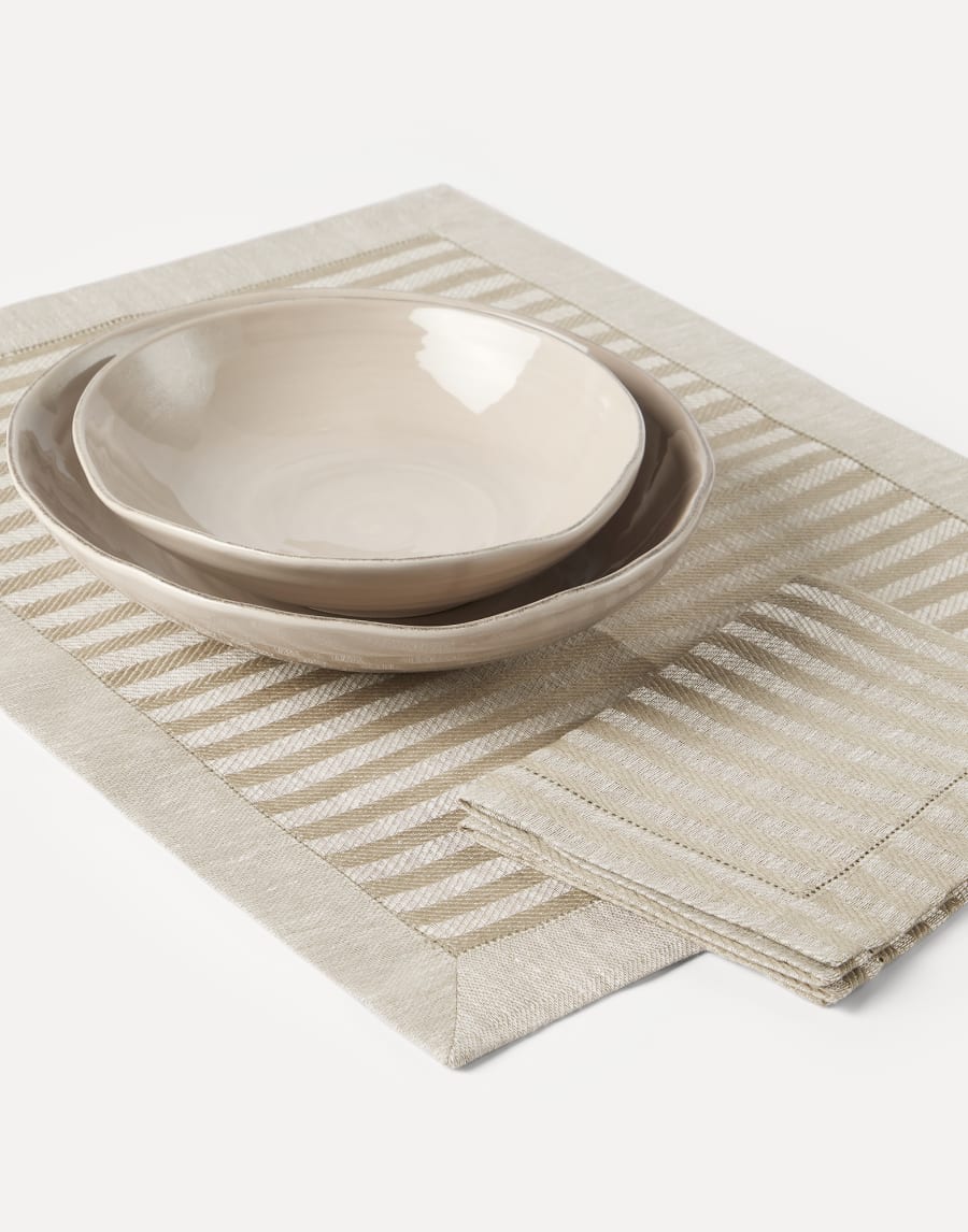 Chalk stripe linen placemat and napkin set Light Grey Lifestyle - Brunello Cucinelli