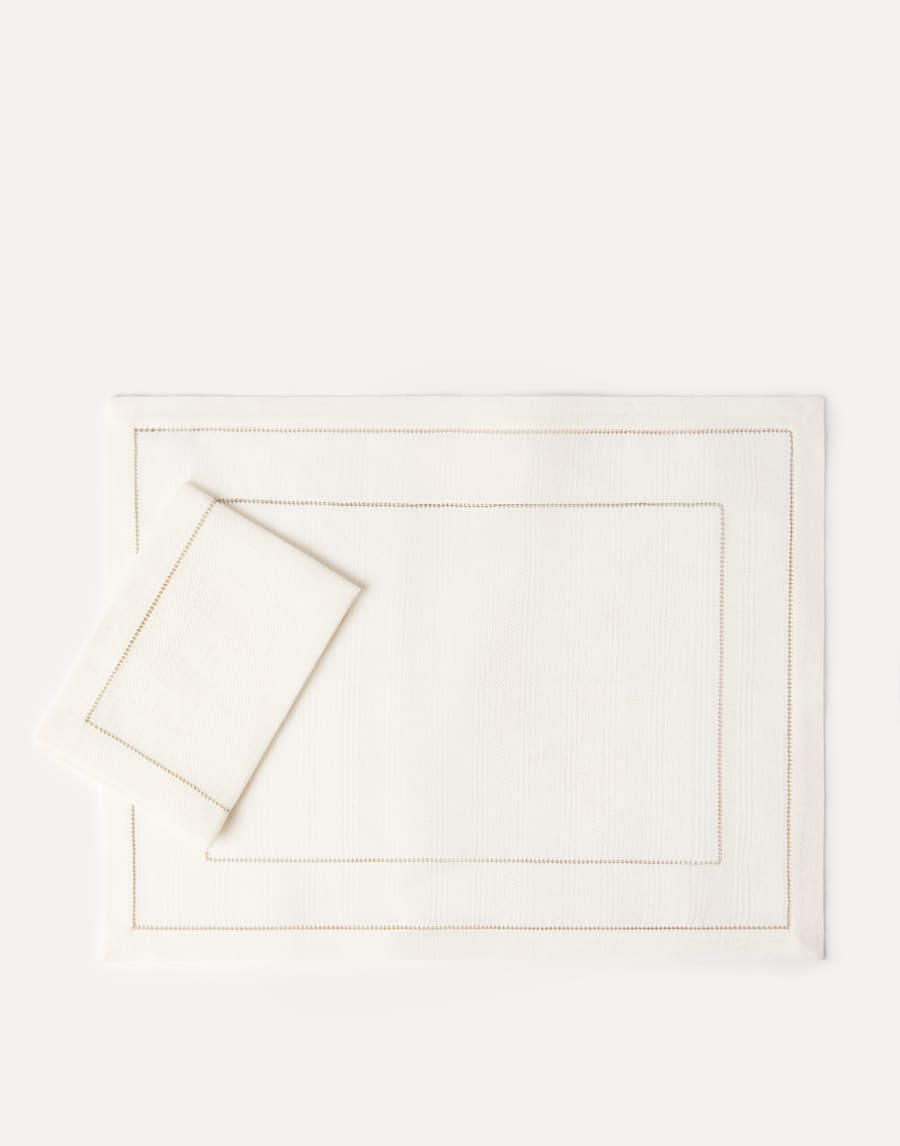 Striped linen placemat and napkin set Buff Lifestyle - Brunello Cucinelli