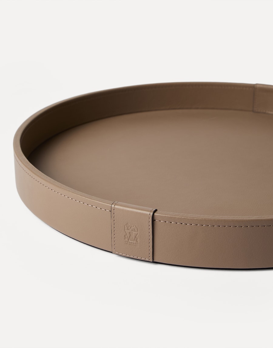 Large leather tray Light Brown Lifestyle - Brunello Cucinelli