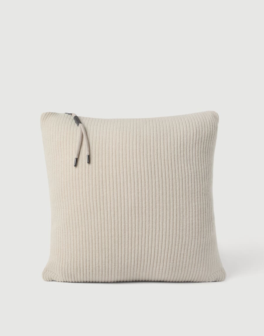 シャイニージッパープル付き ニット クッション ベージュ ライフスタイル - Brunello Cucinelli