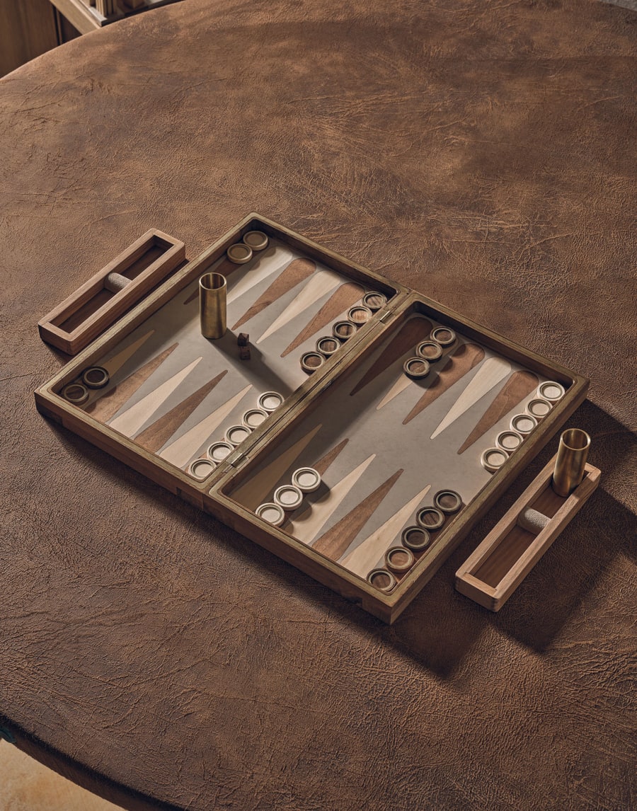 월넛 우드, Krion® & 브라스 주사위 놀이 세트 베이지 라이프스타일 - Brunello Cucinelli