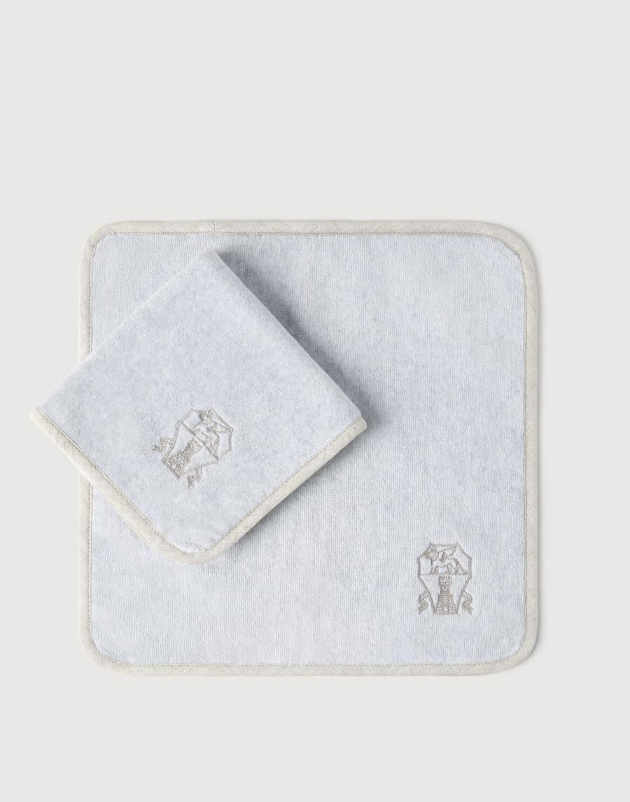 Terrycloth hand towels Light Grey Lifestyle - Brunello Cucinelli