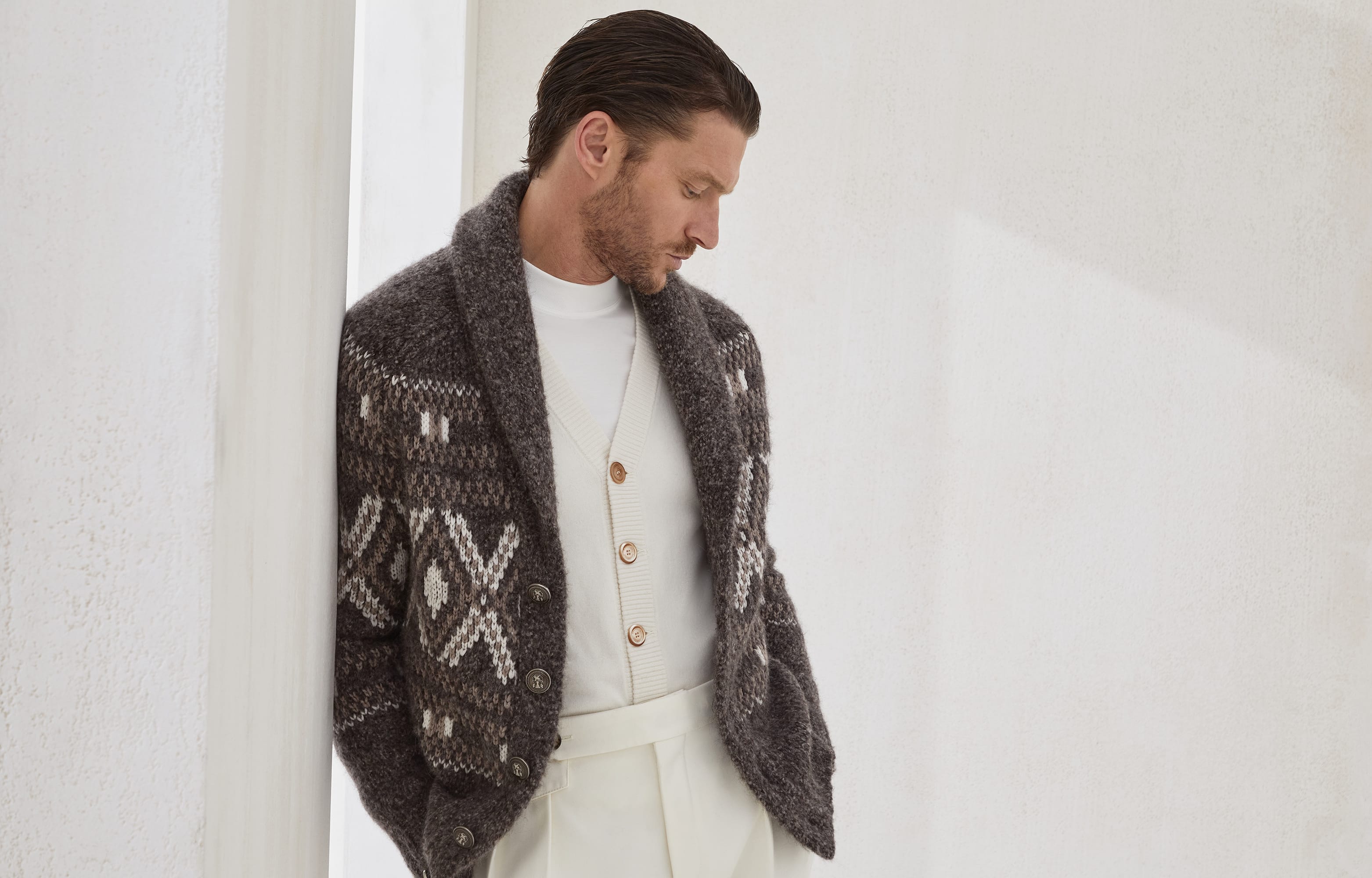 テ　BRUNELLO CUCINELLI ビーズ付きカーディガン Dazzling Embroidery bomber for Woman in Milk | Brunello