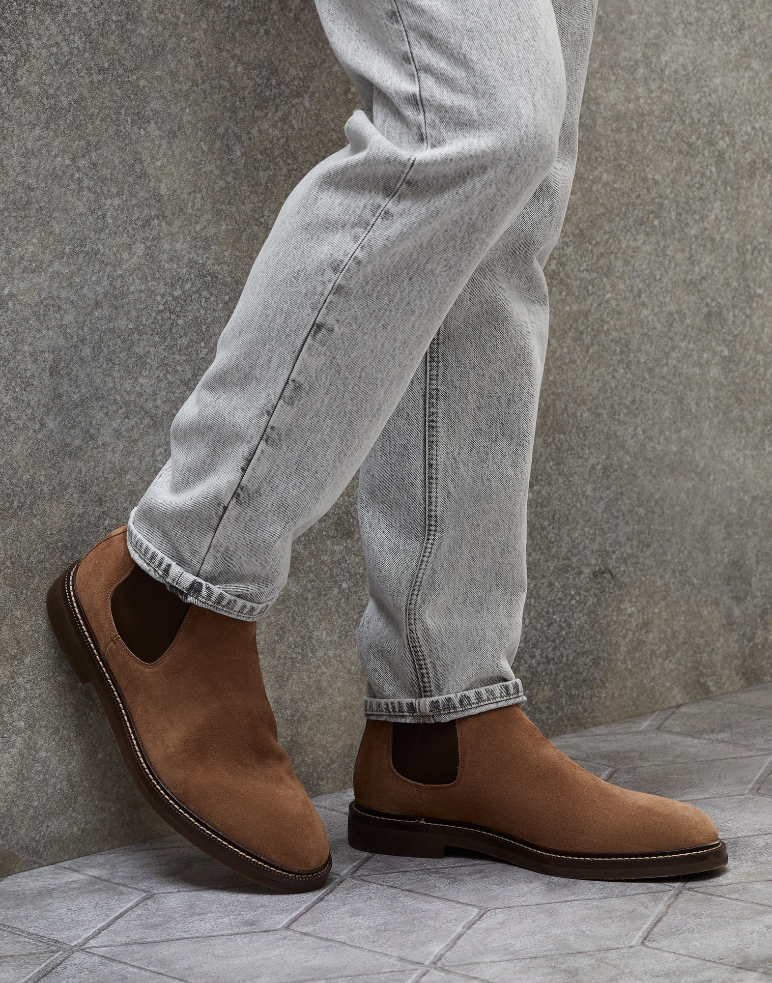 Suede Chelsea boots 232MZUPEAE818 for Man Brunello Cucinelli