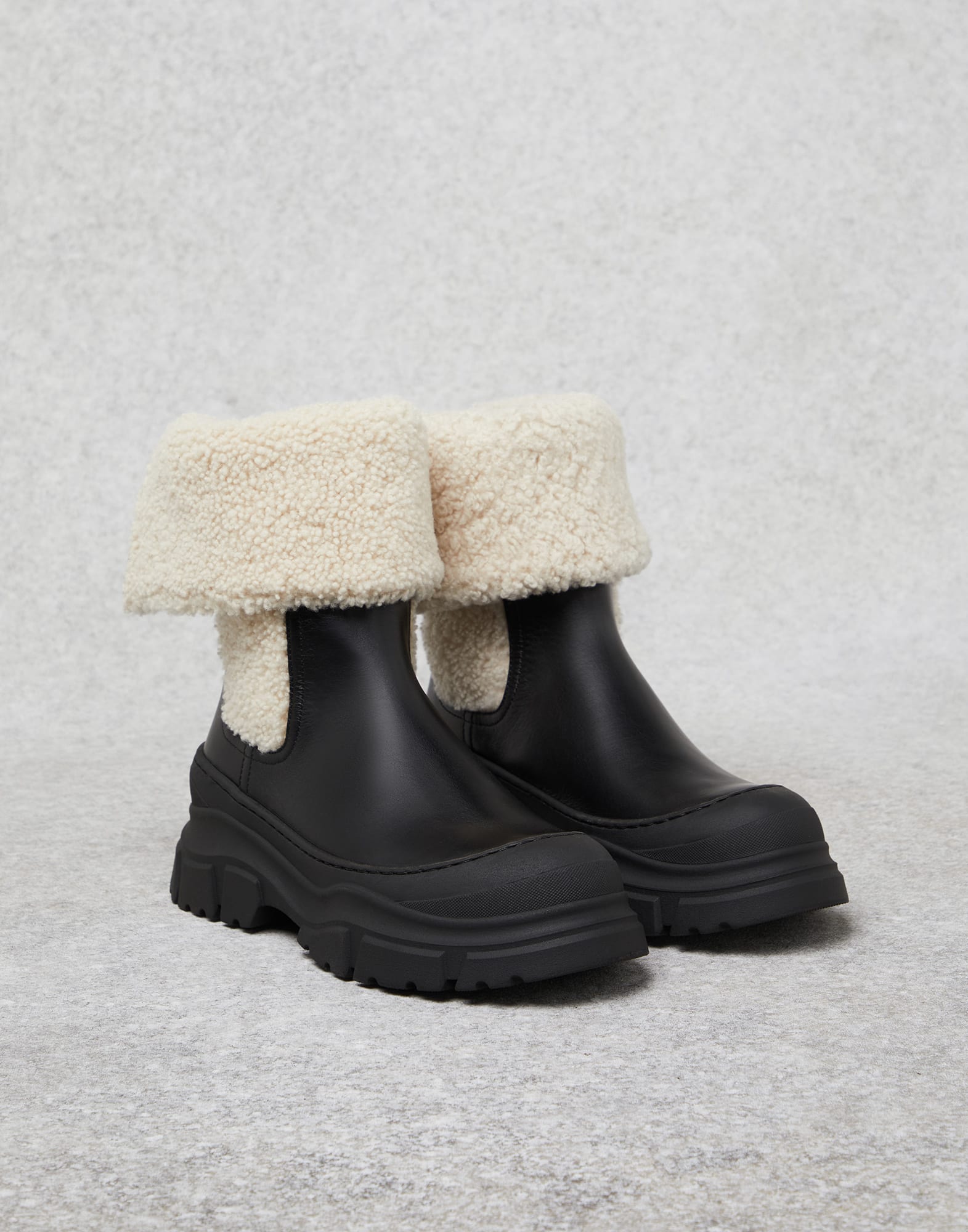 Matte chelsea boots best sale