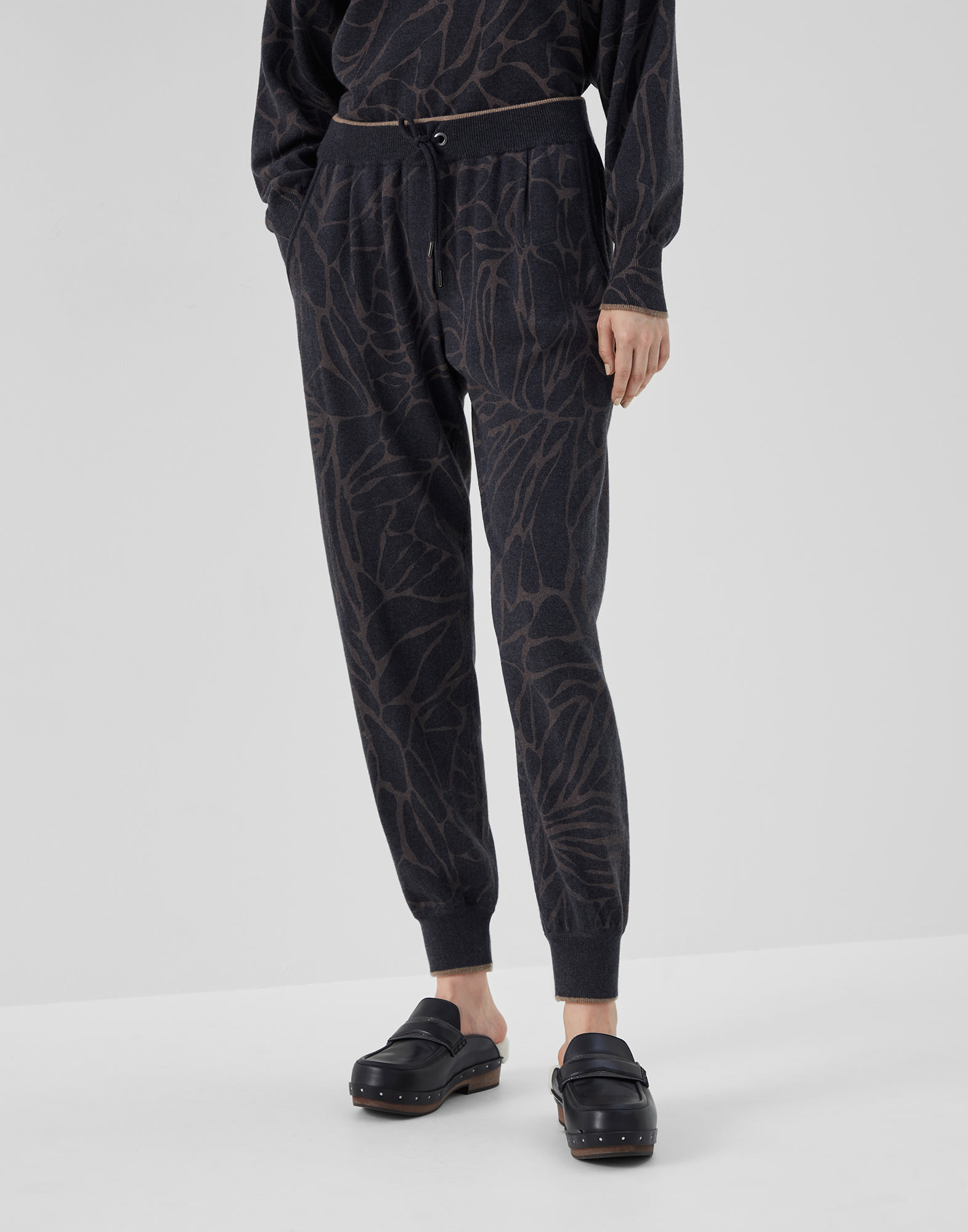 Printed satin trousers Black / Gray