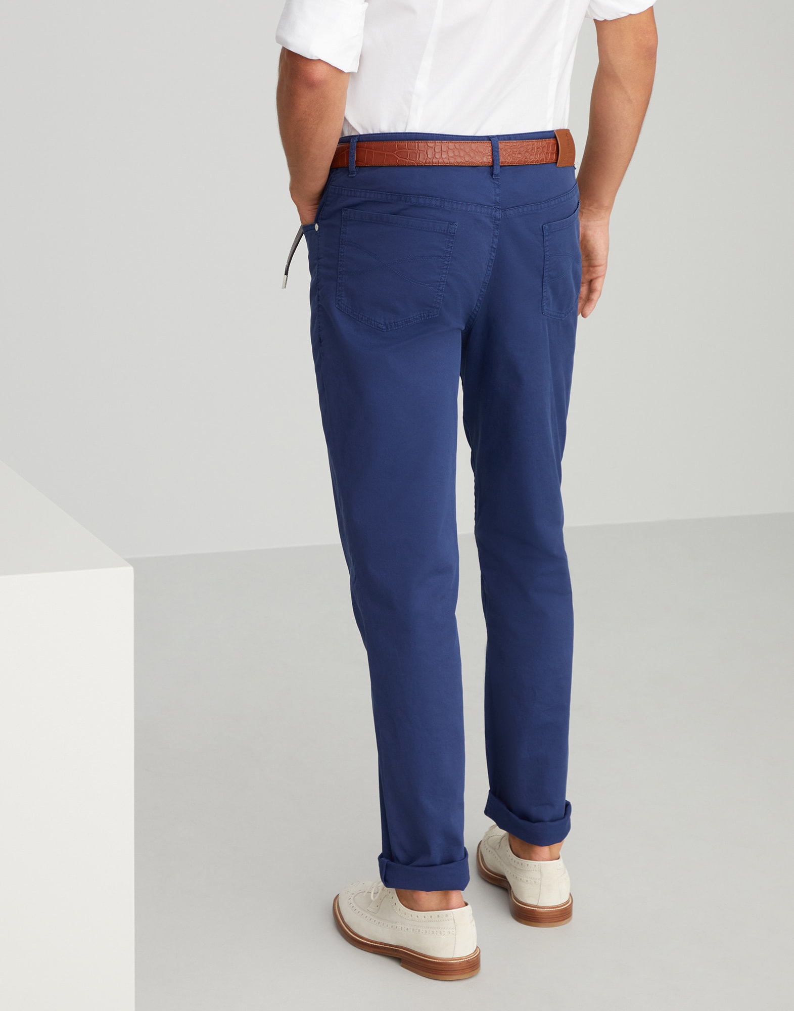 Italian fit five-pocket trousers