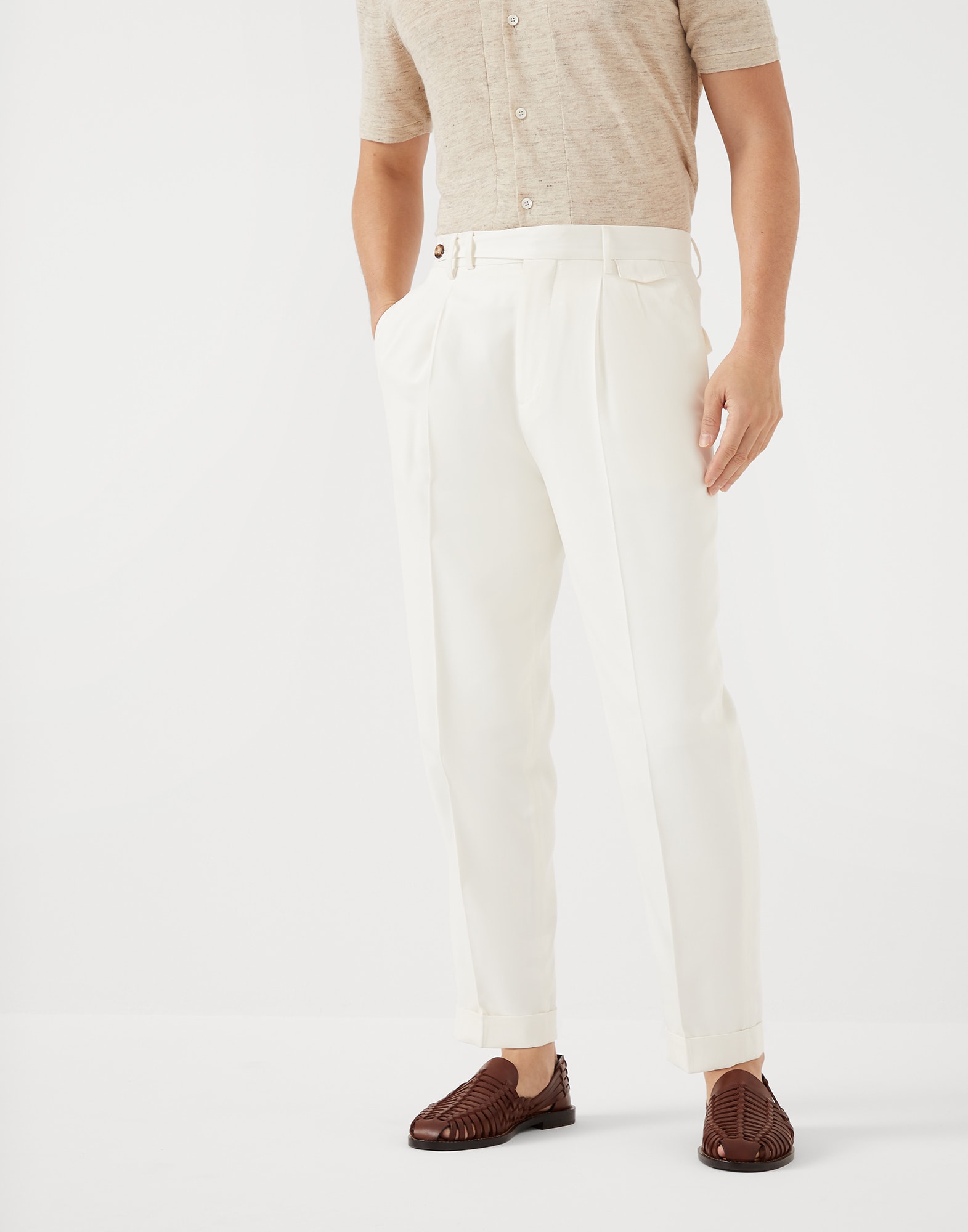 Leisure fit trousers with double pleats Off-White Man - Brunello Cucinelli