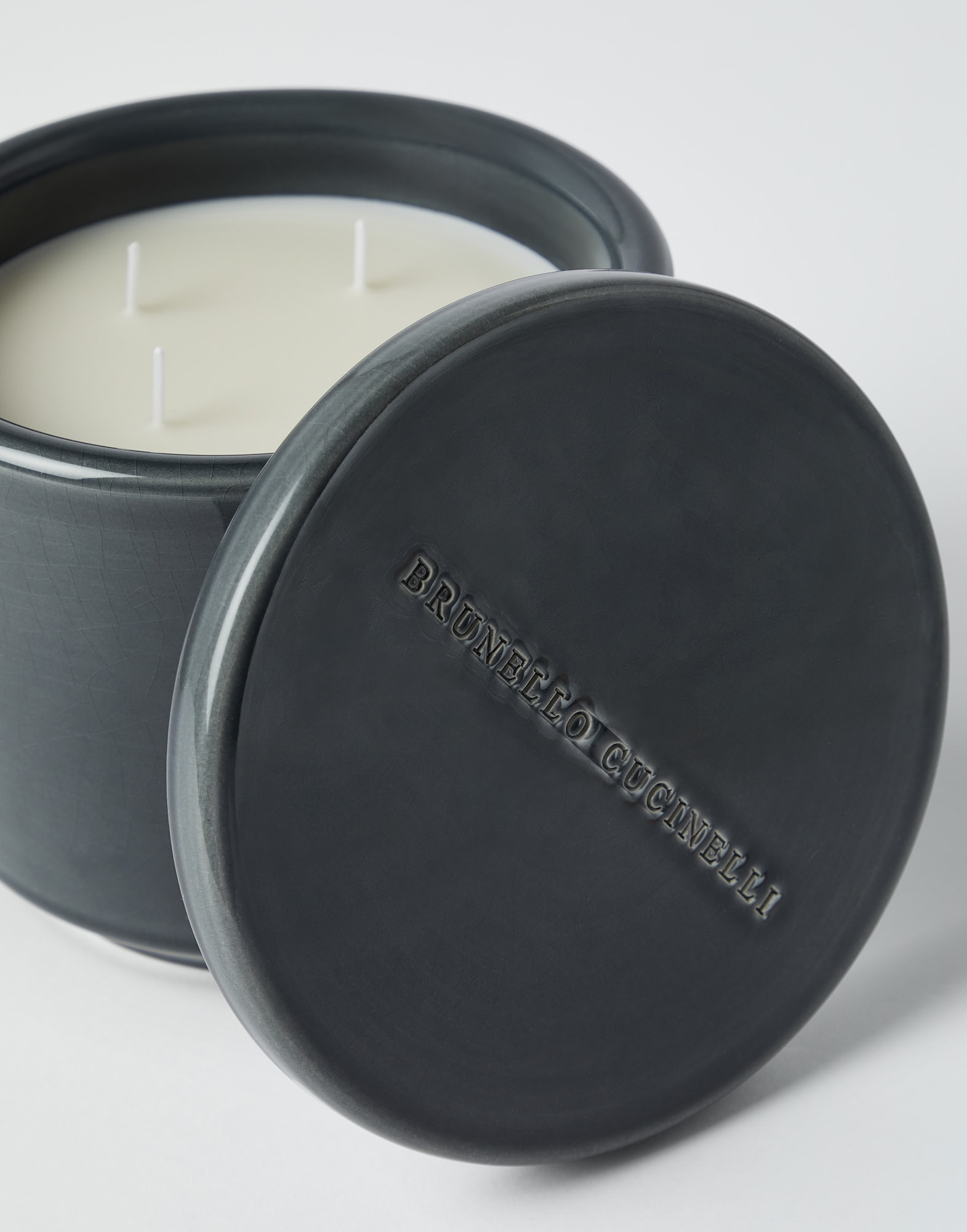 Maxi scented candle with lid Dark Grey Lifestyle - Brunello Cucinelli