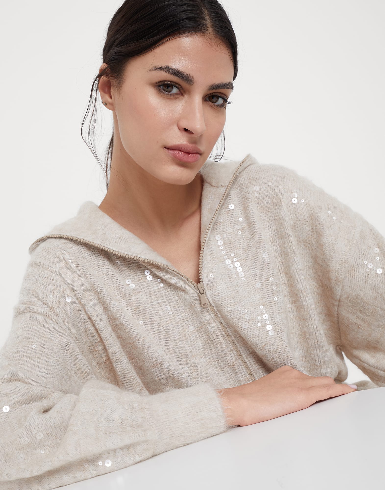 Dazzling Cascade Cardigan 232MBP143006 for Woman Brunello