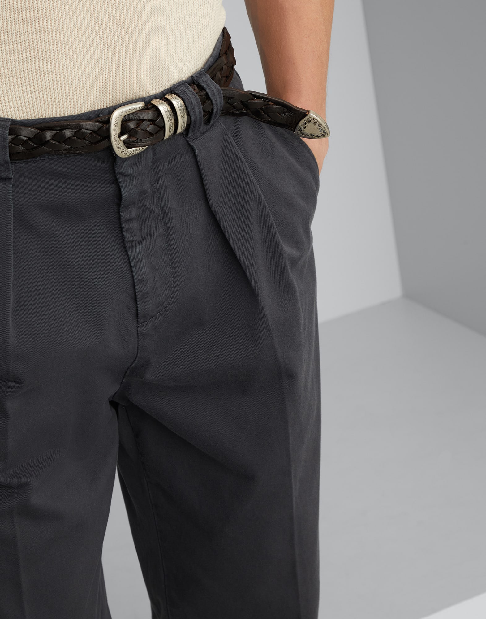 Gabardine trousers (241M244DS2430) for Man | Brunello Cucinelli