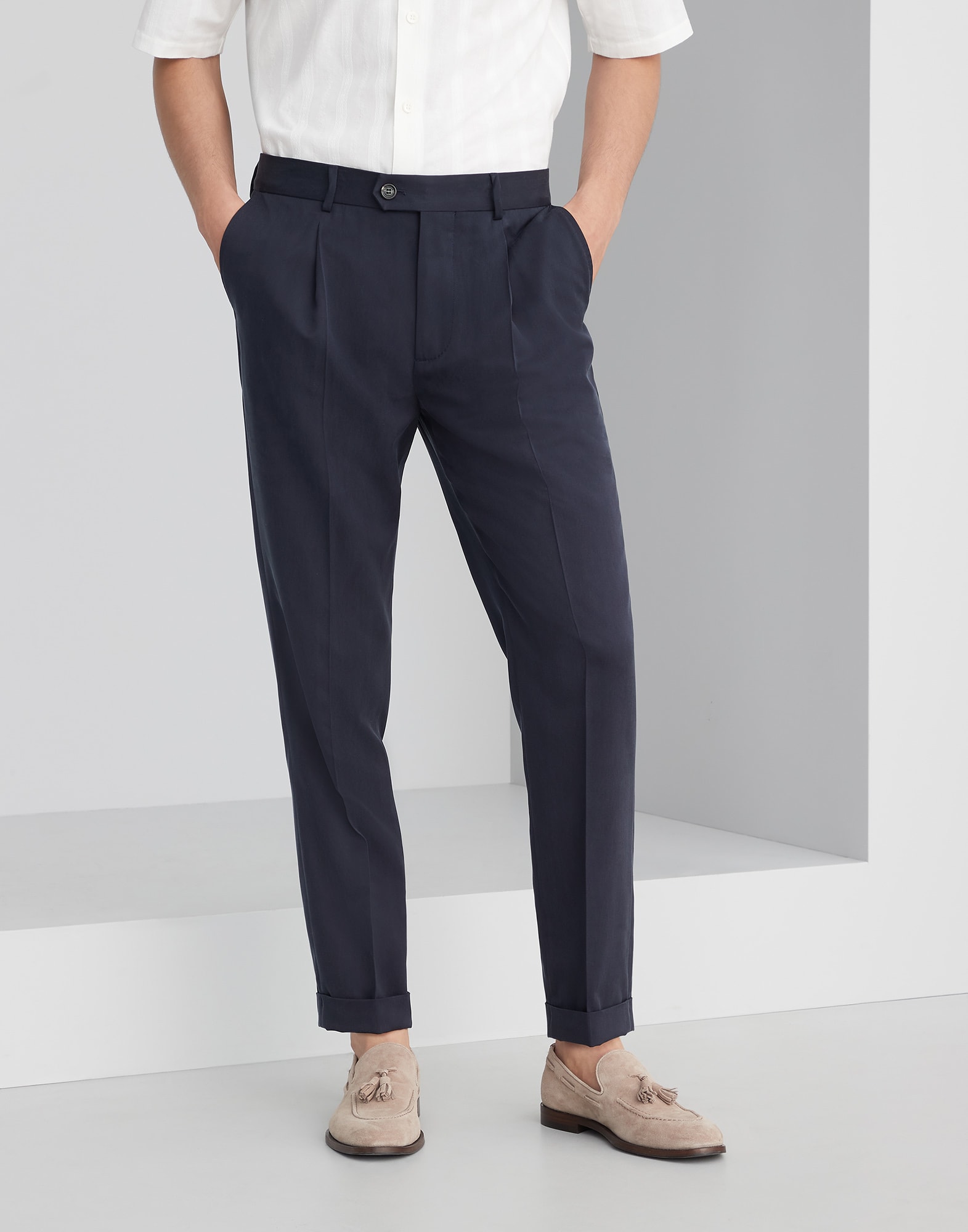 Leisure fit trousers with pleats Cobalt Man - Brunello Cucinelli