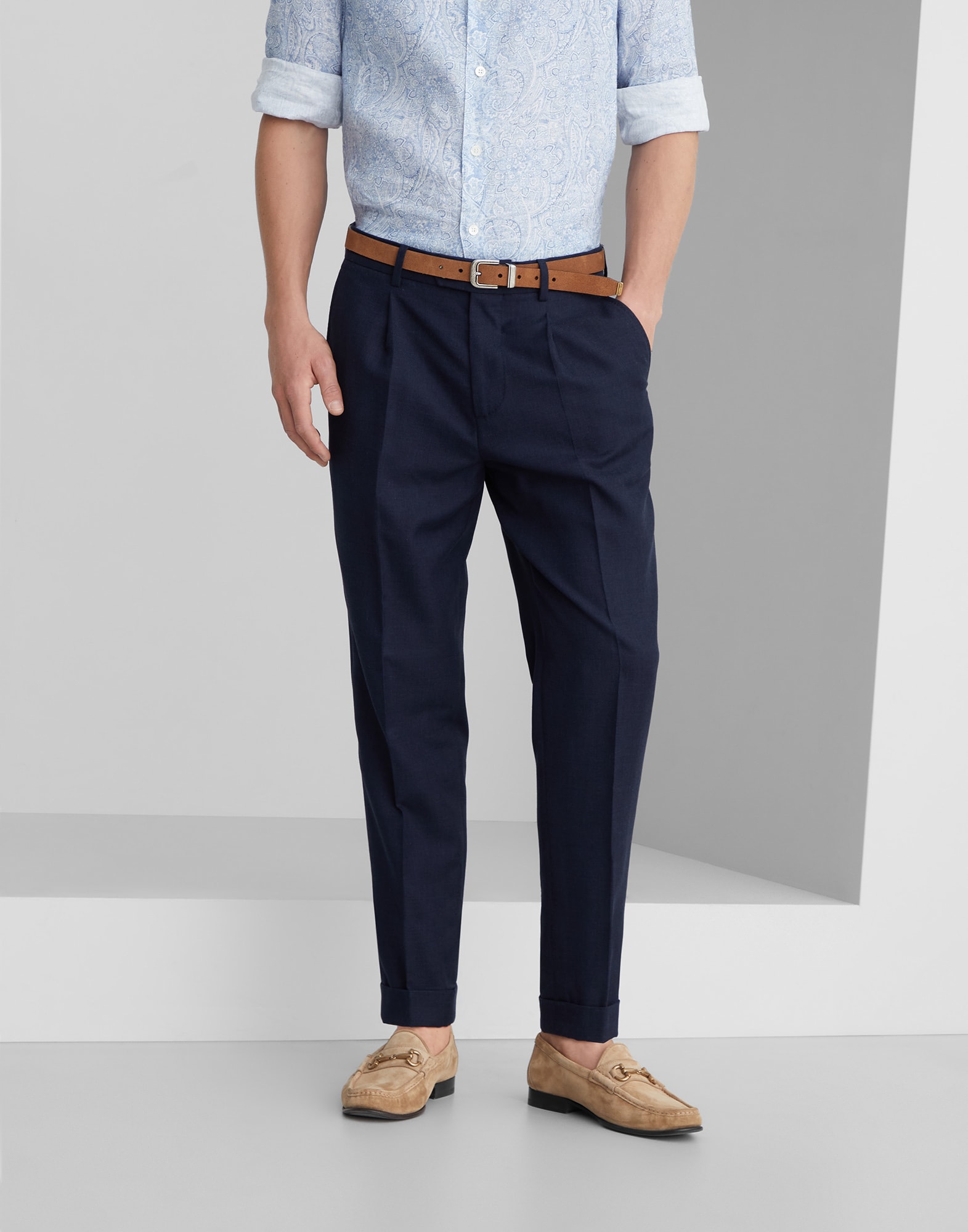 Leisure fit trousers with pleats Navy Blue Man - Brunello Cucinelli