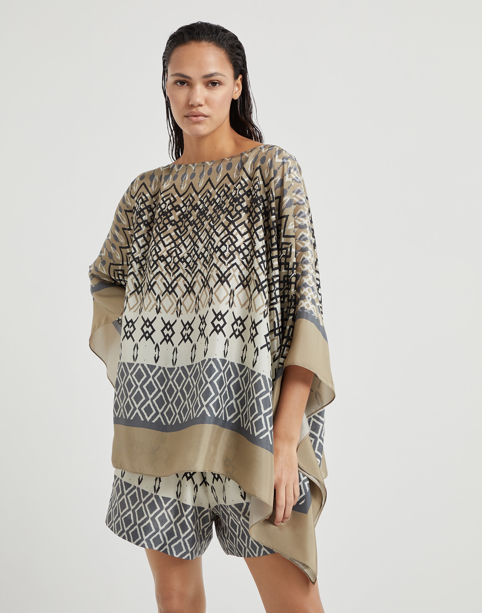 Poncho - Front view