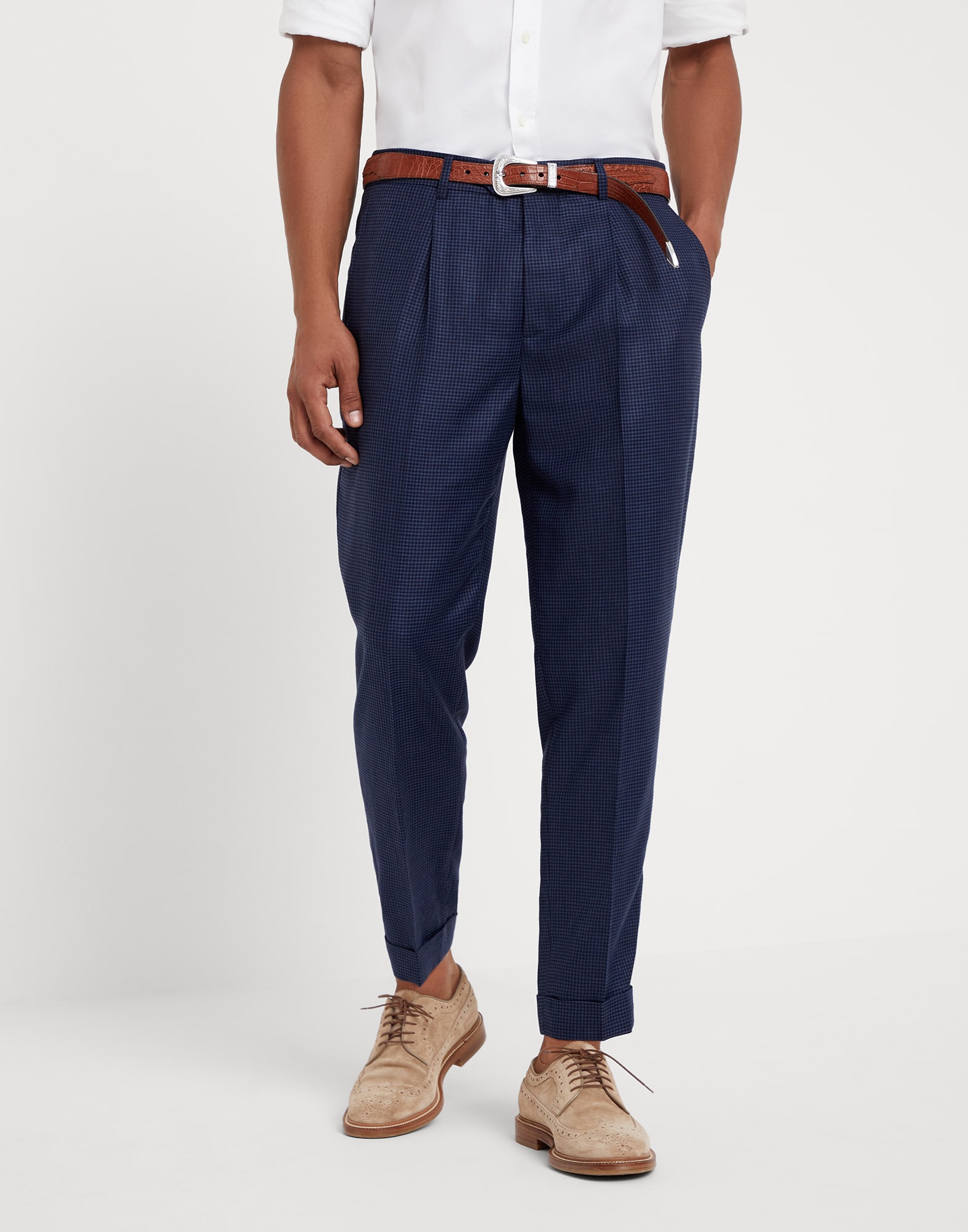 What color shoes should you wear with navy pants? - Quora