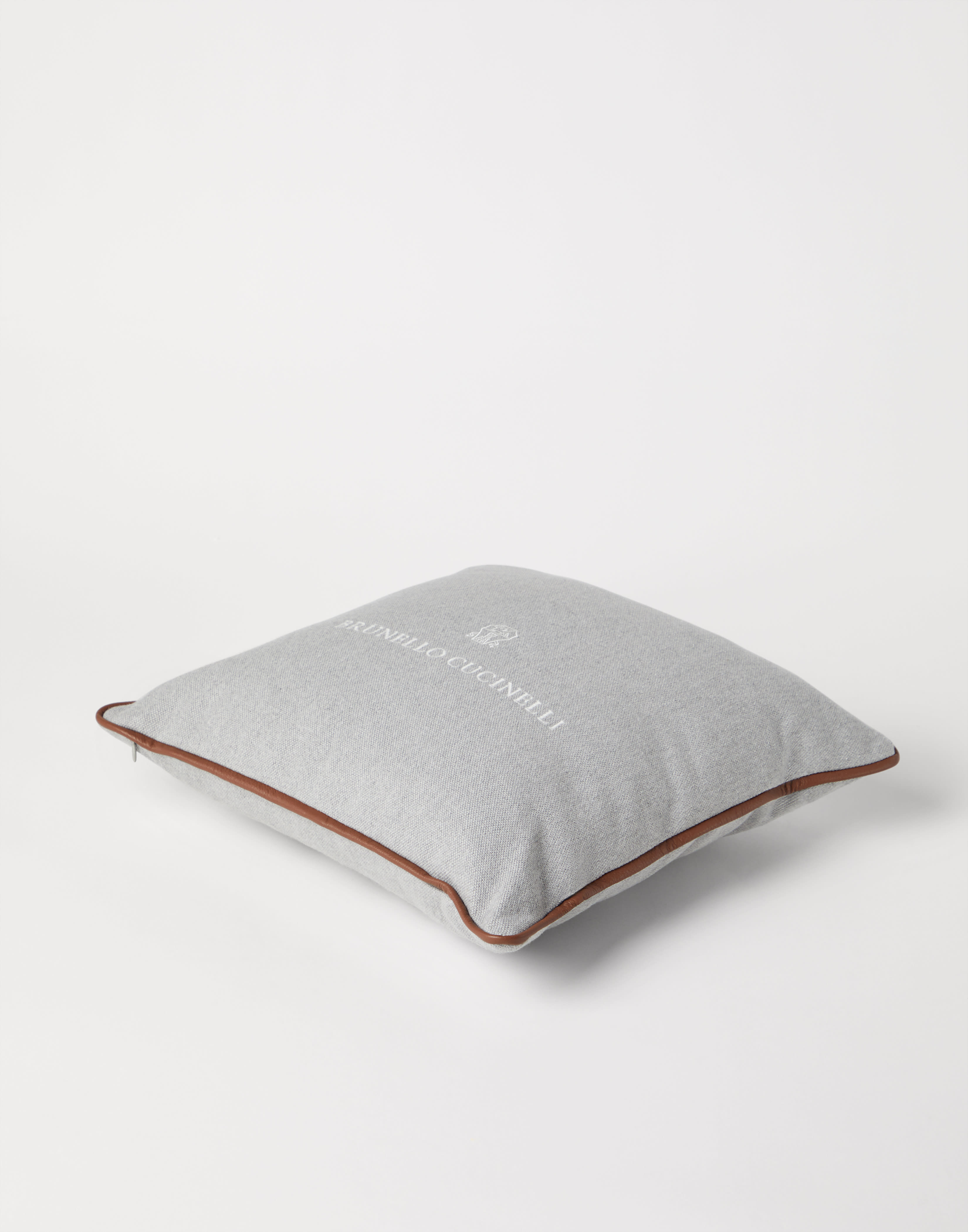 Fabric Cushions - accessibility.description.large