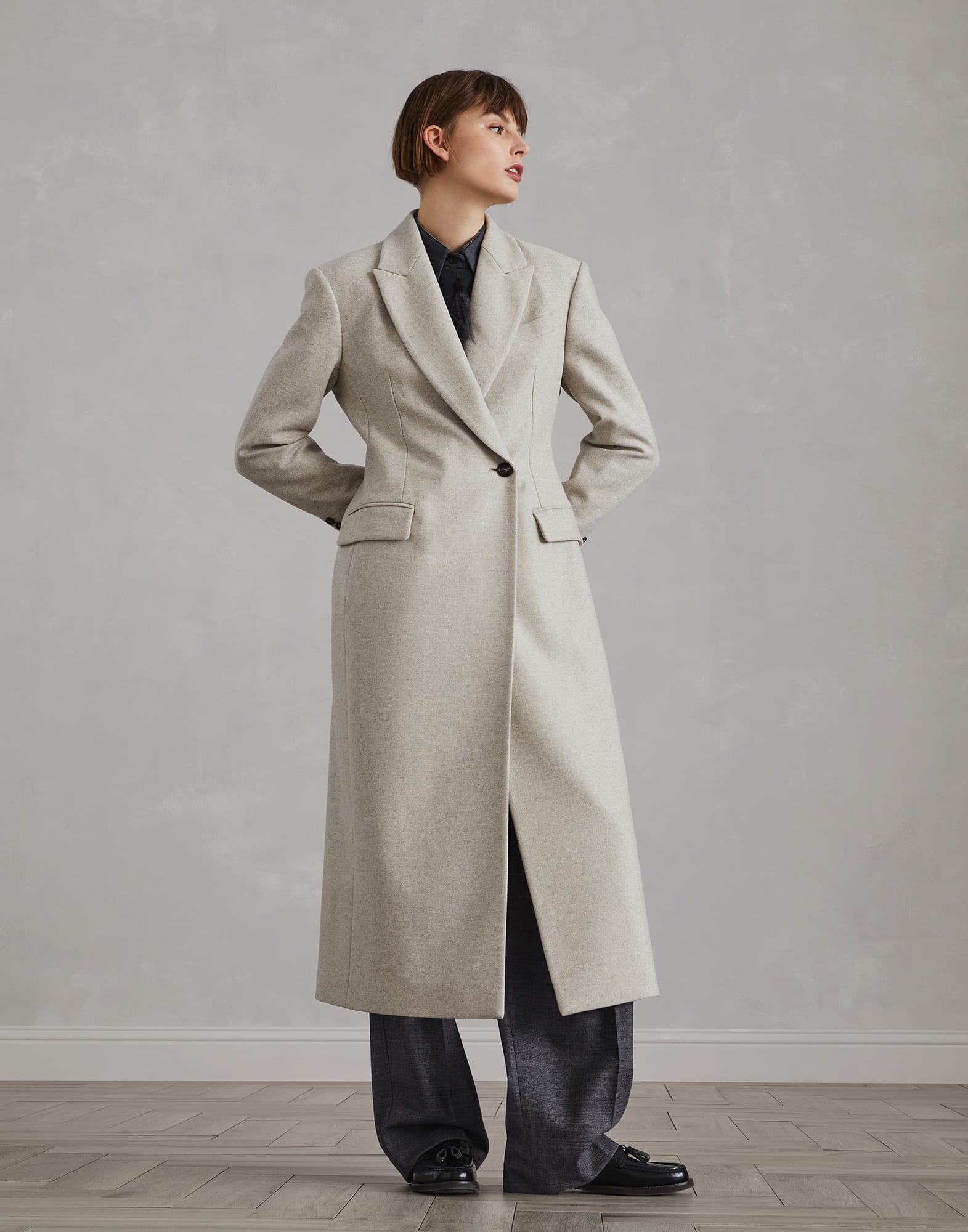 Lightweight wool fabric overcoat